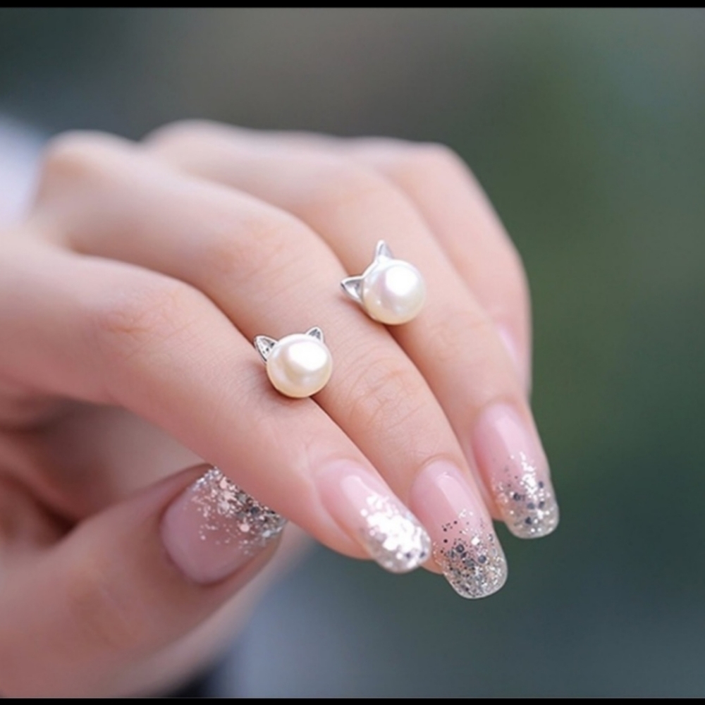 Cat Faux Pearl Stud Earrings